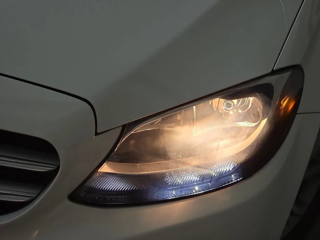 Used 2018 Polar White Mercedes-Benz C 300 image 31