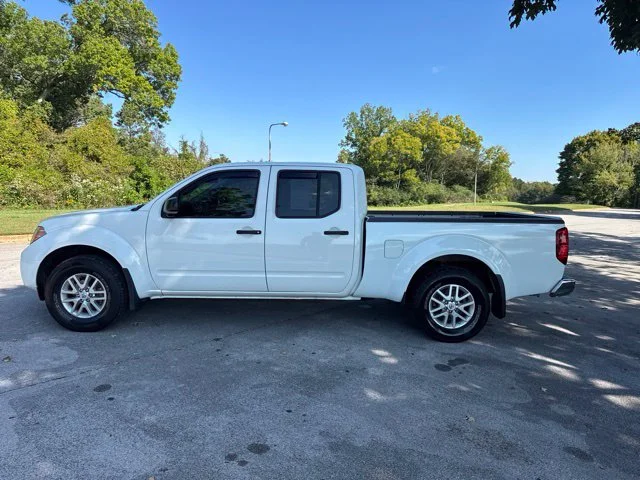Used 2015 White Nissan SV image 4