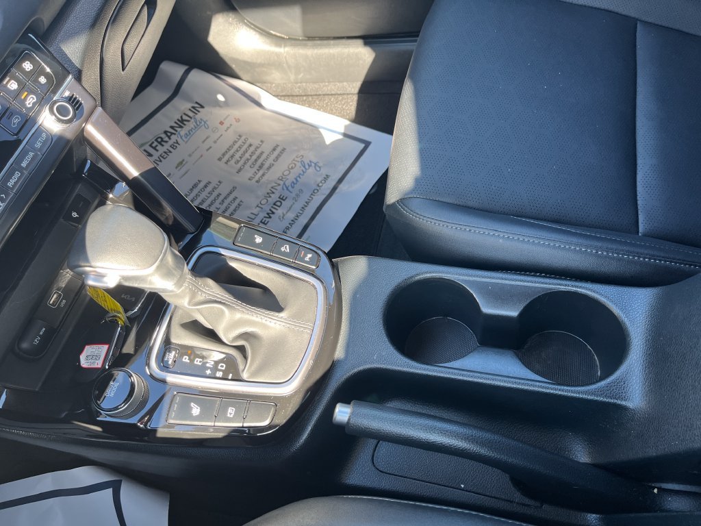 Used 2025 Black Kia EX image 21