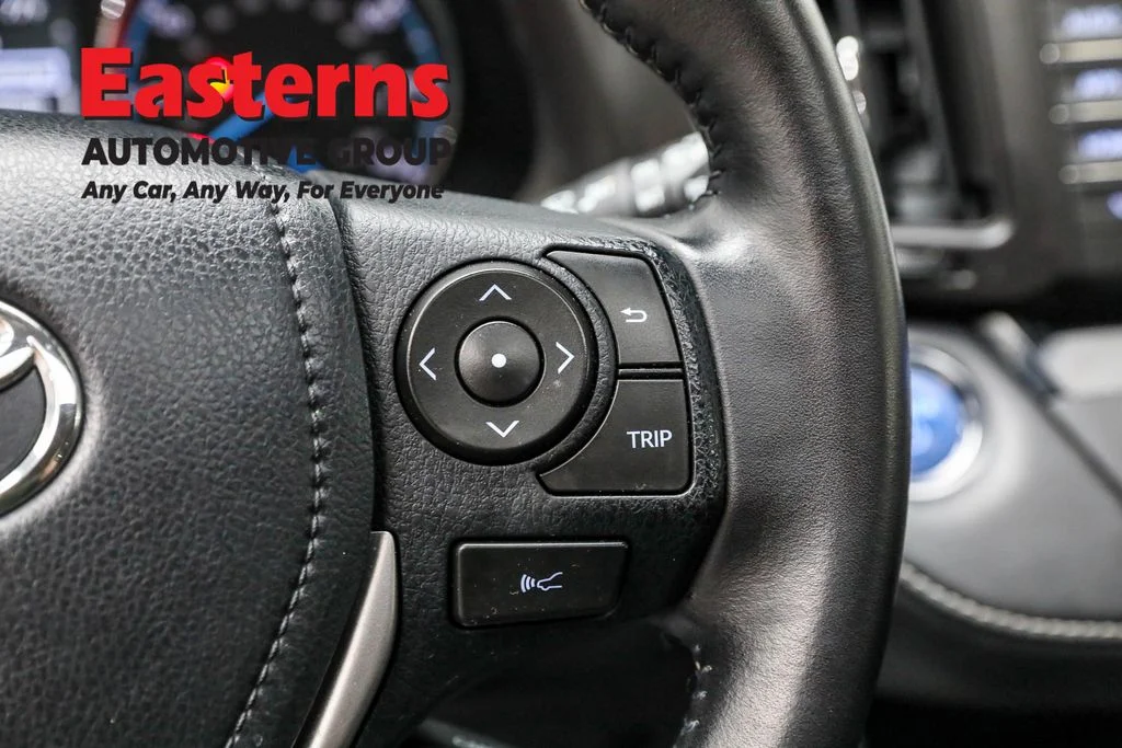Used 2017 Blue Toyota XLE image 16