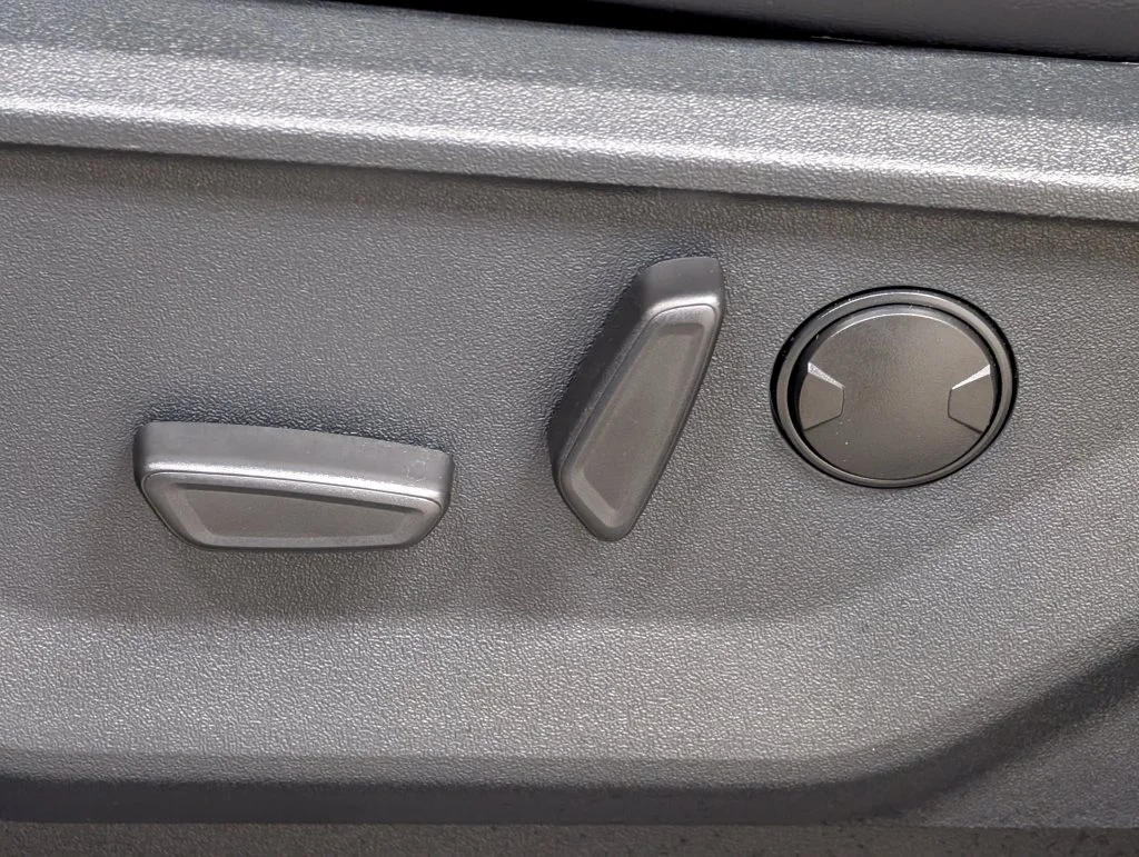 New 2026 Avalanche Ford Lariat® image 17