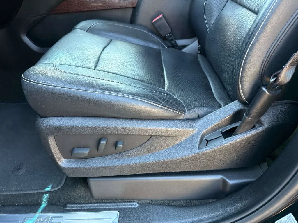 Used 2017 Black GMC SLT image 27