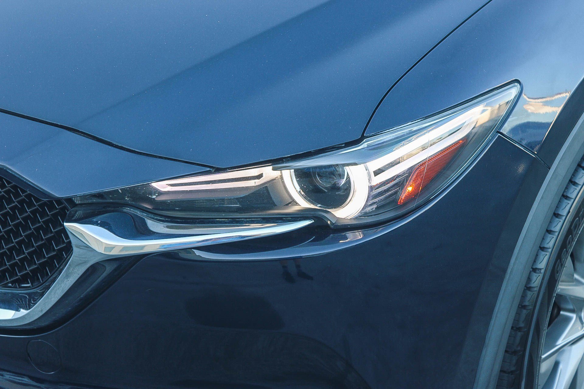 Used 2021 Deep Crystal Blue Mica Mazda Grand Touring image 4