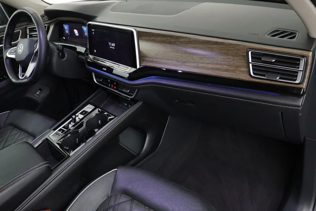 2024 Volkswagen Atlas SEL Premium R-Line - Photo 21