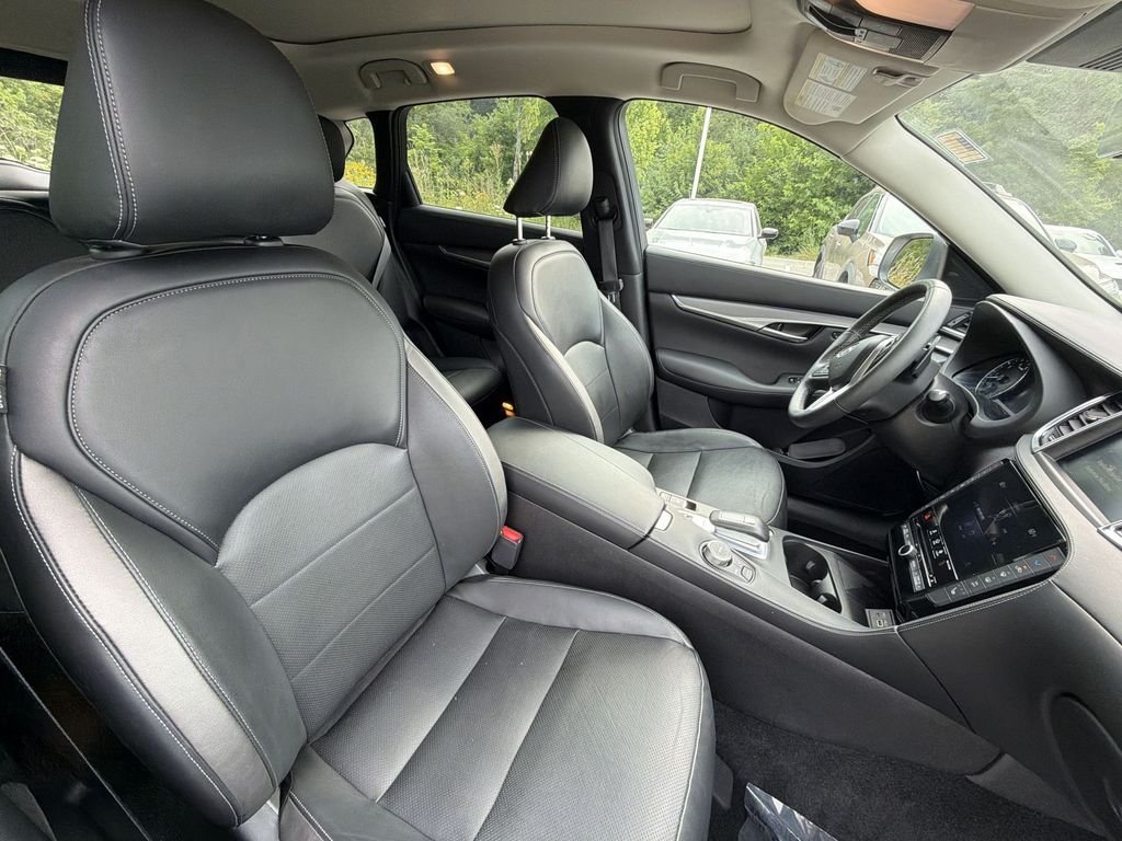 Certified Used 2023 Radiant White INFINITI LUXE image 27