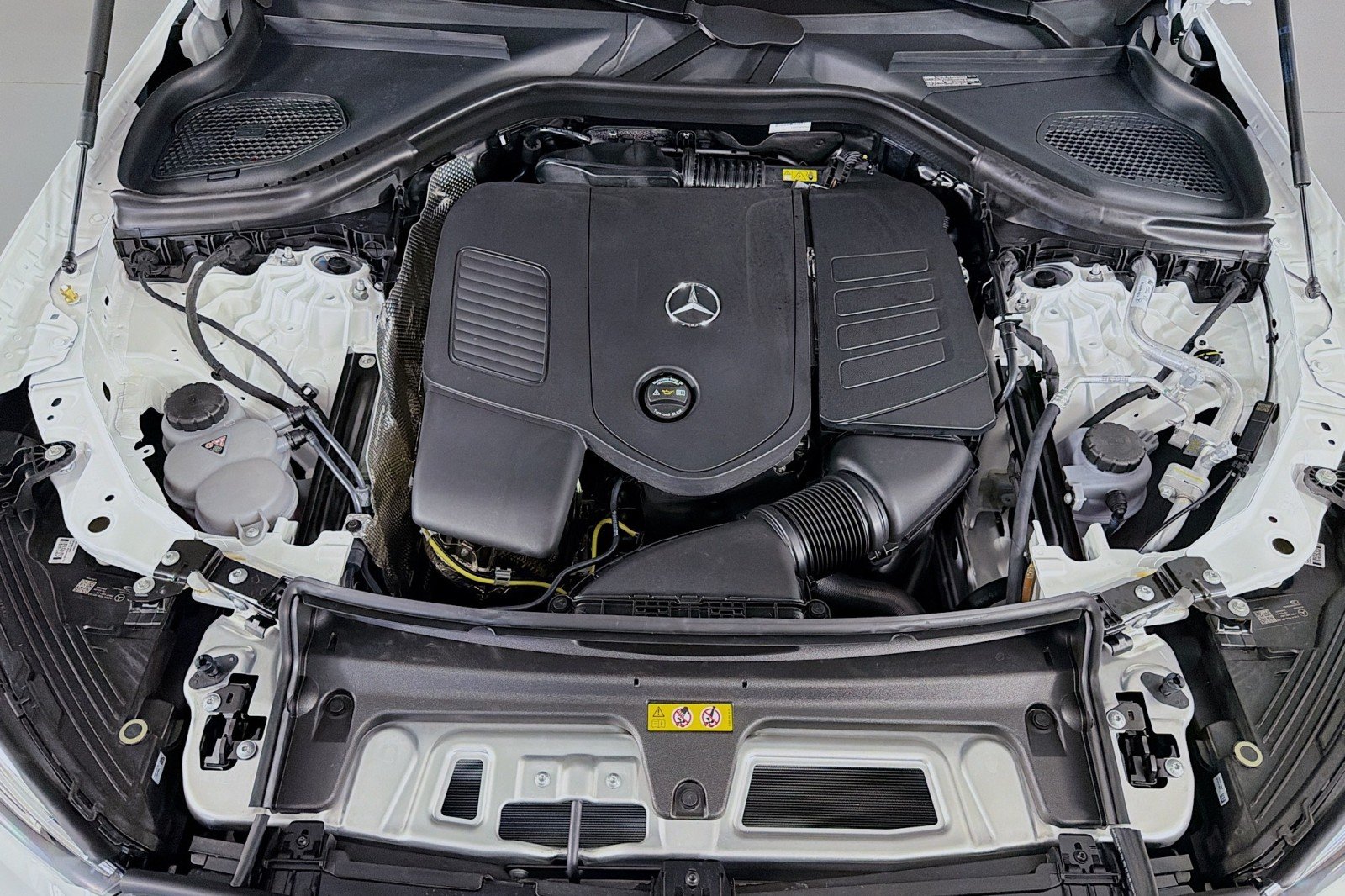 New 2026 Polar White Mercedes-Benz GLC 300 4MATIC® Coupe image 10