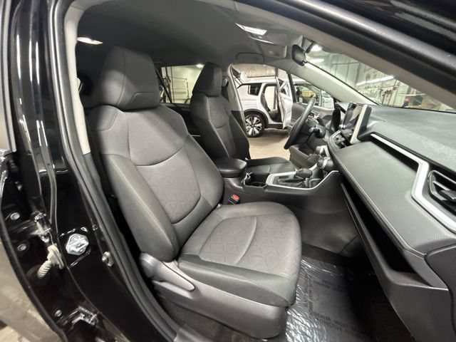 Used 2024 Midnight Black Metallic Toyota XLE image 27