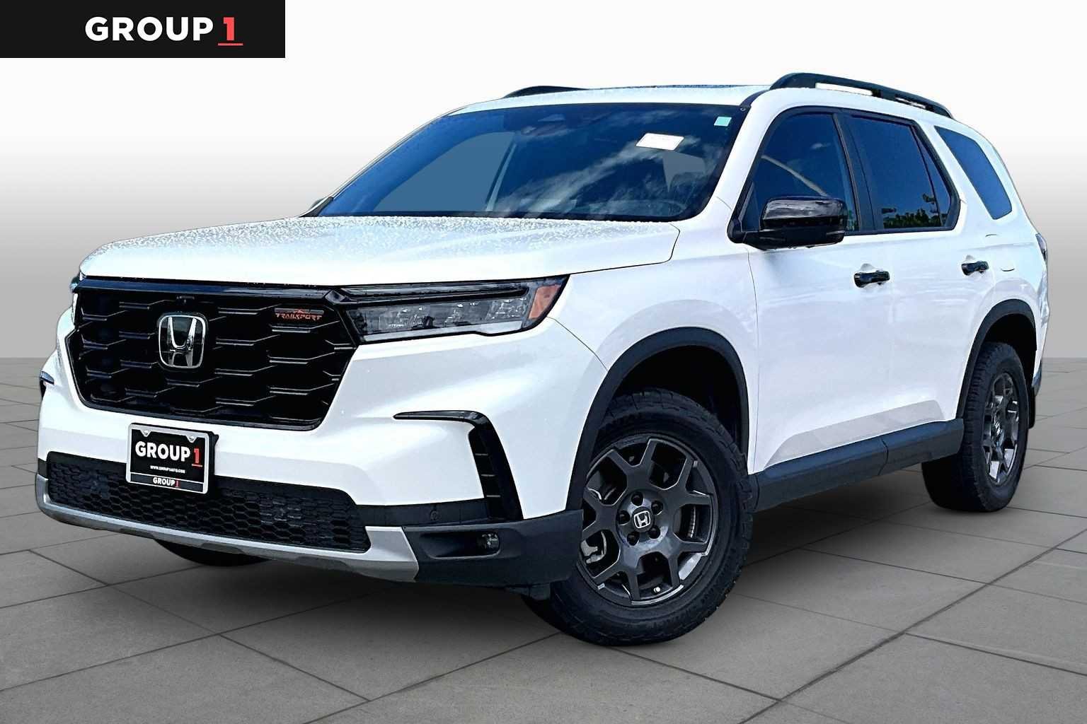 2025 Honda Pilot TrailSport AWD's photo
