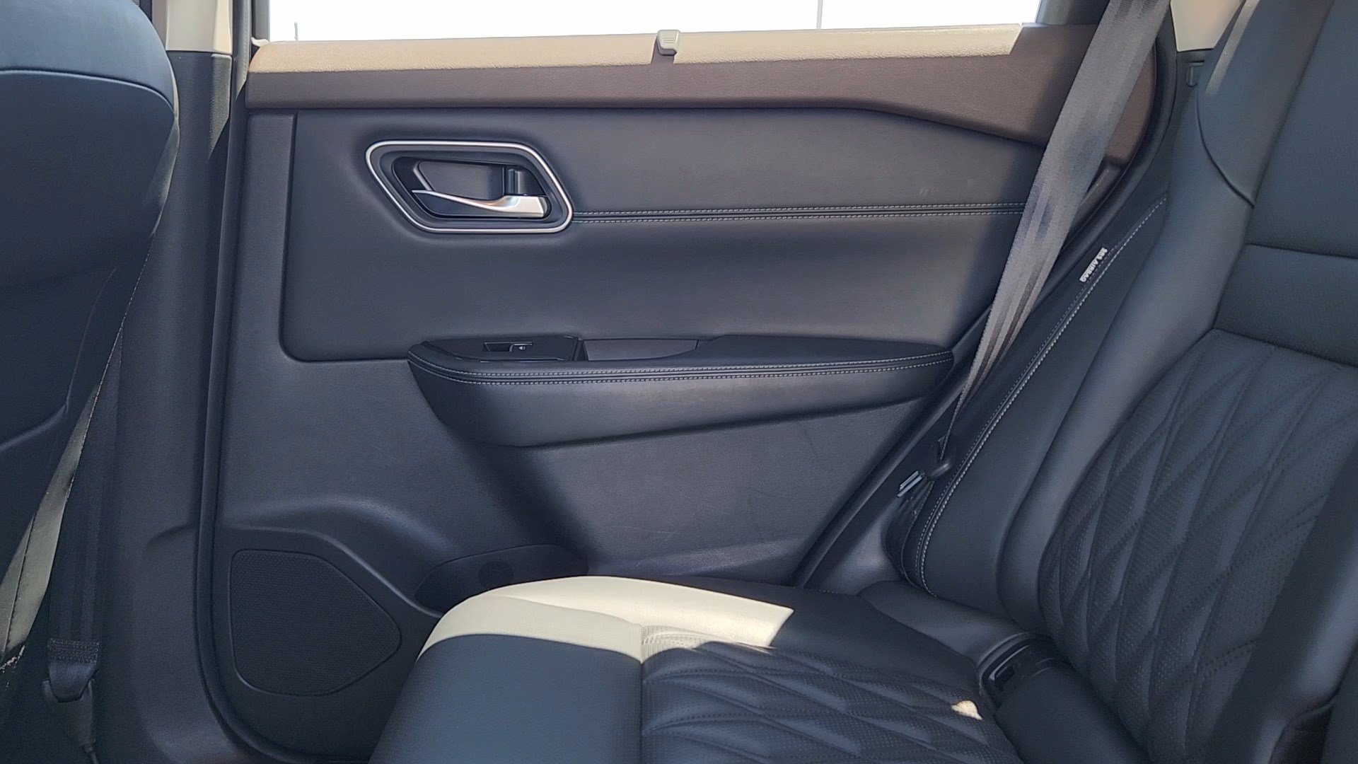 2021 Nissan Rogue Platinum - Photo 16