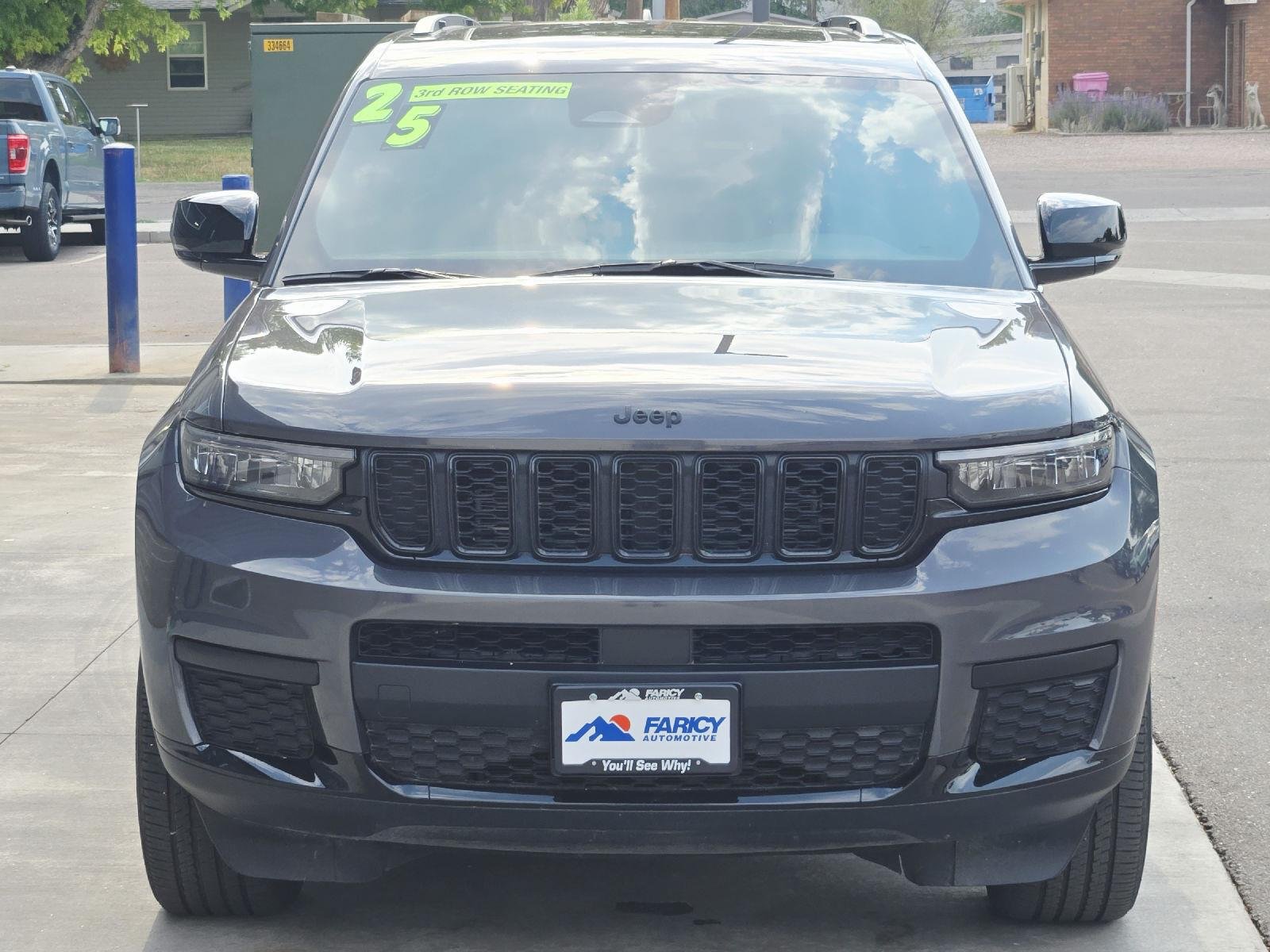 Used 2025 Metallic Jeep Altitude X image 2