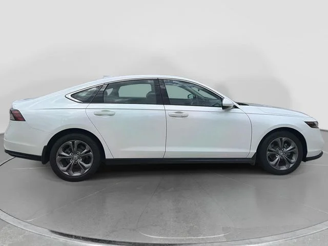 Used 2024  Honda EX image 8