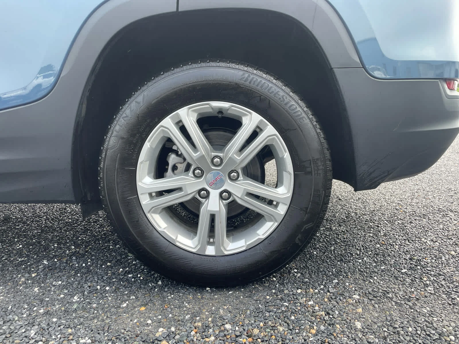 Certified Used 2024 Downpour Metallic GMC SLE image 10