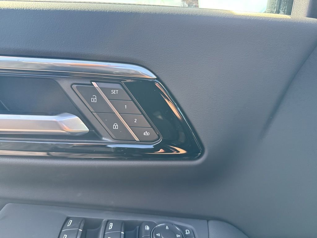 2026 Chevrolet Suburban Premier - Photo 23