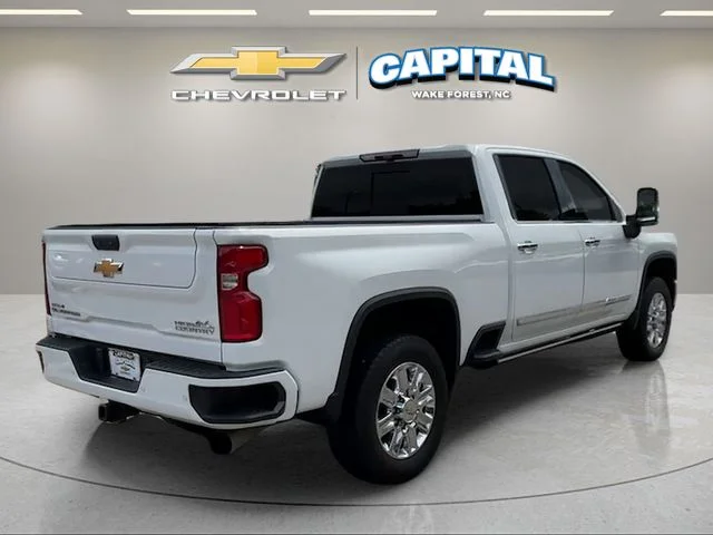 Used 2024 White Chevrolet High Country image 5