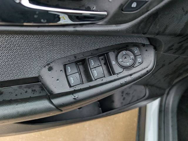 Used 2025 White Chevrolet LT image 21