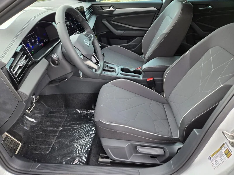 New 2026 White Volkswagen 1.5T Sport image 6