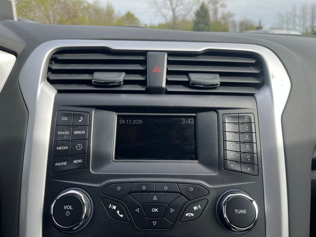 2015 Ford Fusion SE - Photo 17
