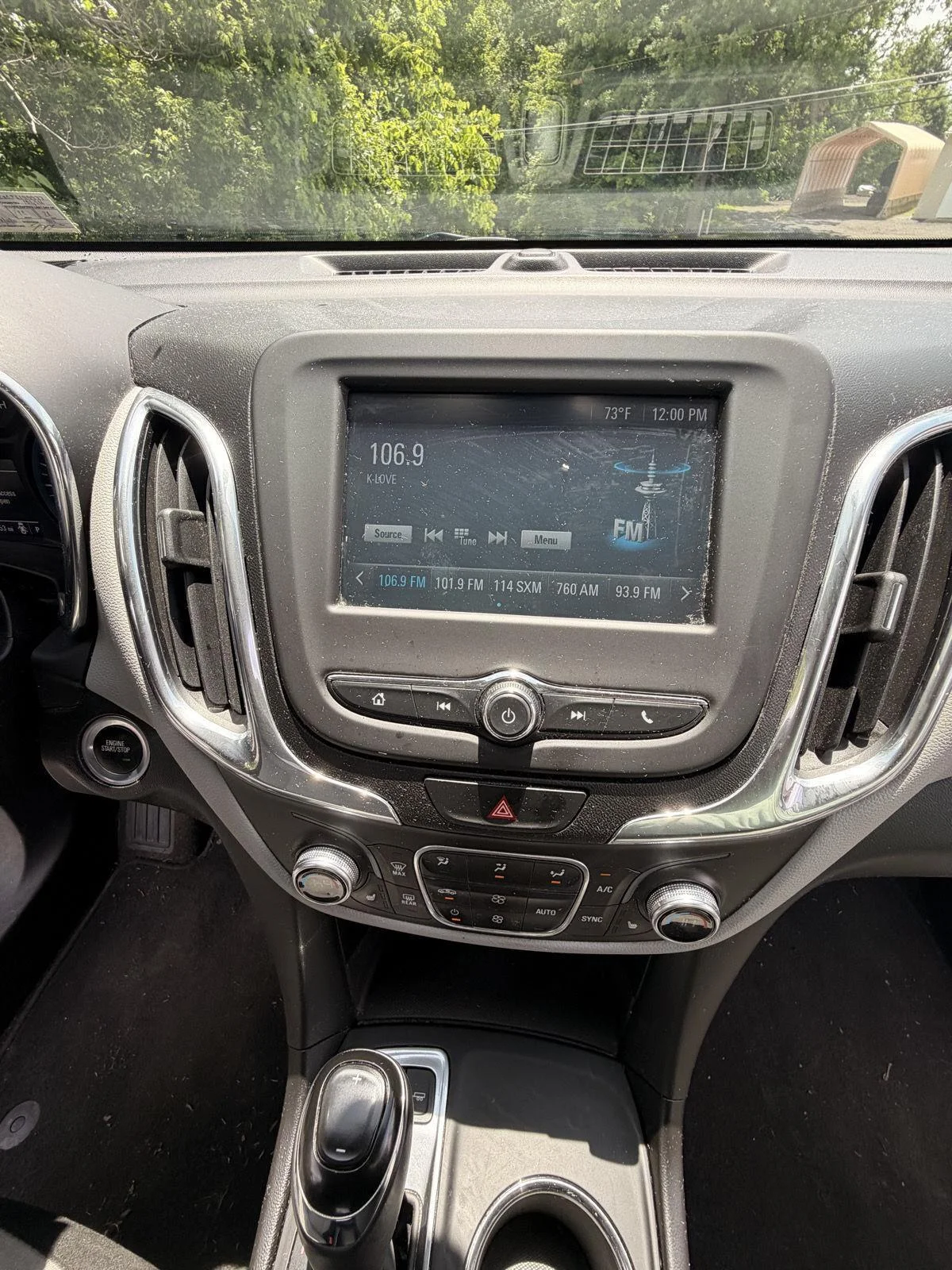 Used 2018 IVY METALLIC CHEVROLET TRUCK LT image 14