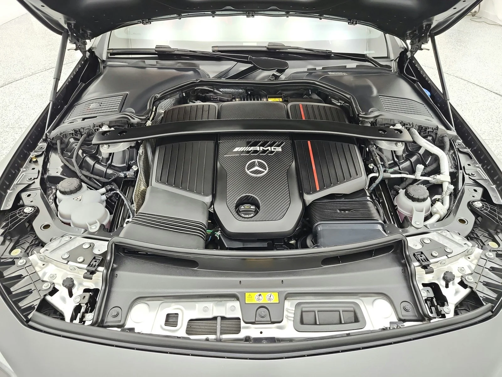 Certified Used 2026 MANUFAKTUR Graphite Grey Magno Mercedes-Benz AMG® CLE 53 4MATIC+ Cabriolet image 24