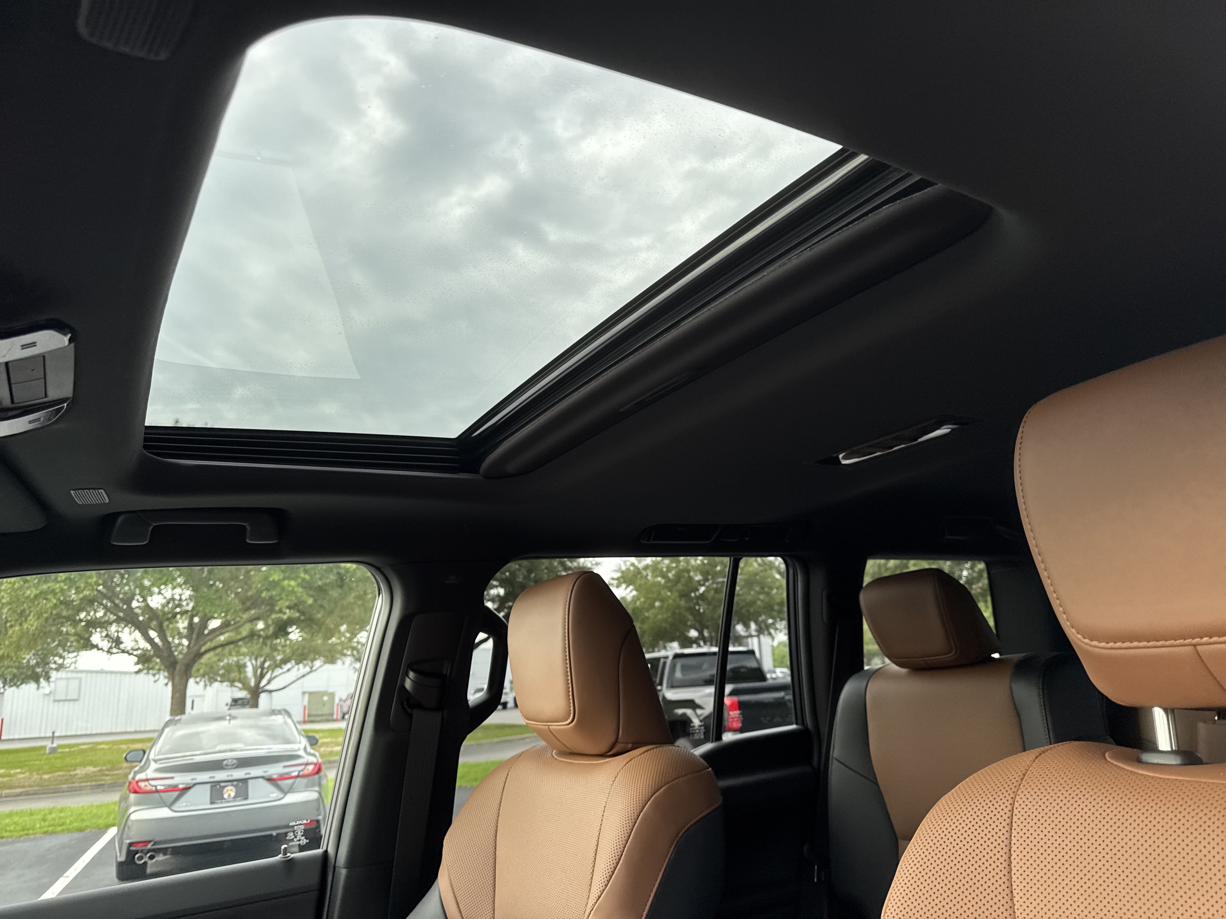 2026 Lexus GX Premium - Photo 16