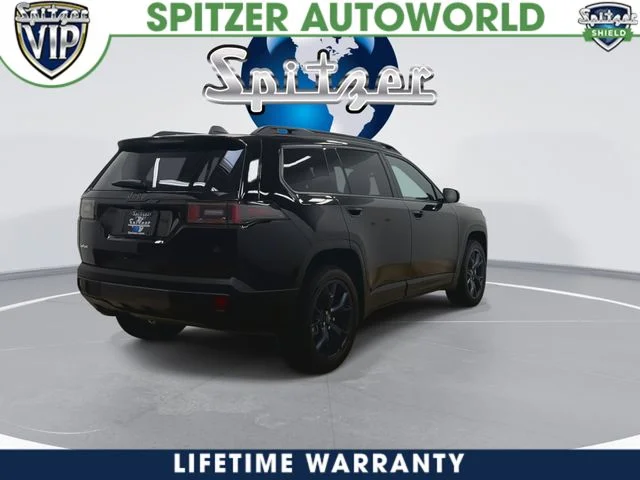 New 2026 Diamond Black Crystal Pearlcoat Jeep Laredo image 10