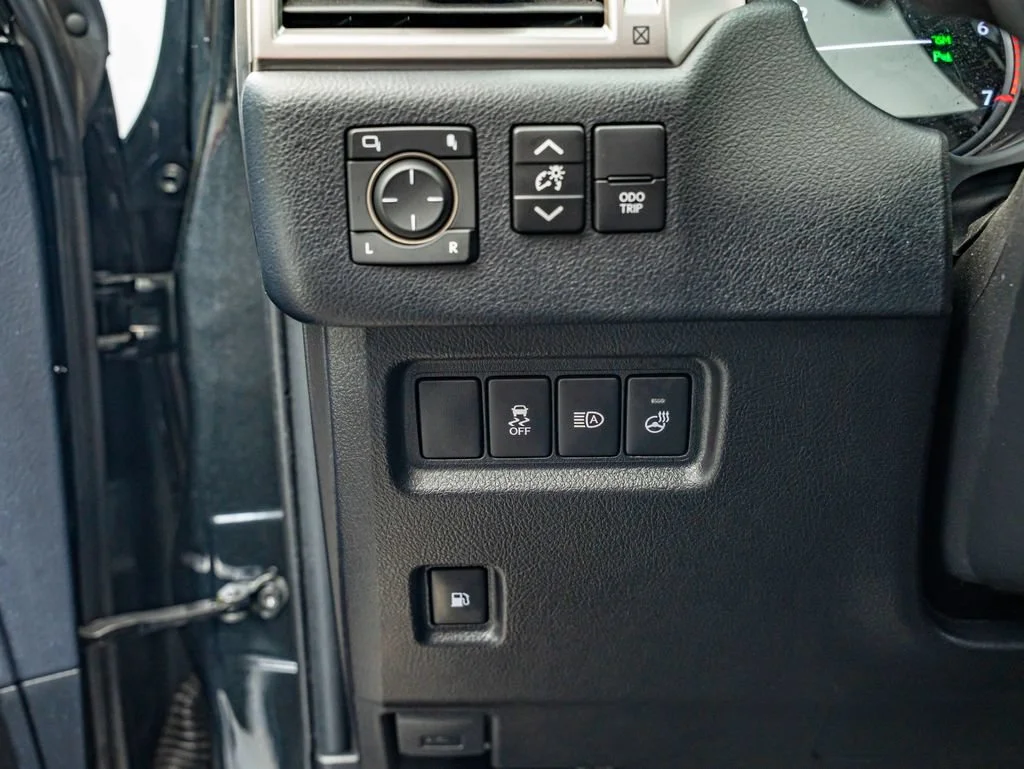 Certified Used 2023 Caviar Lexus 460 image 20