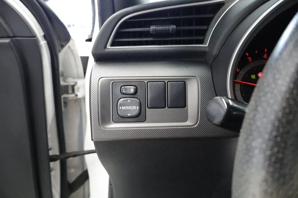 Used 2014 White Scion Base image 25
