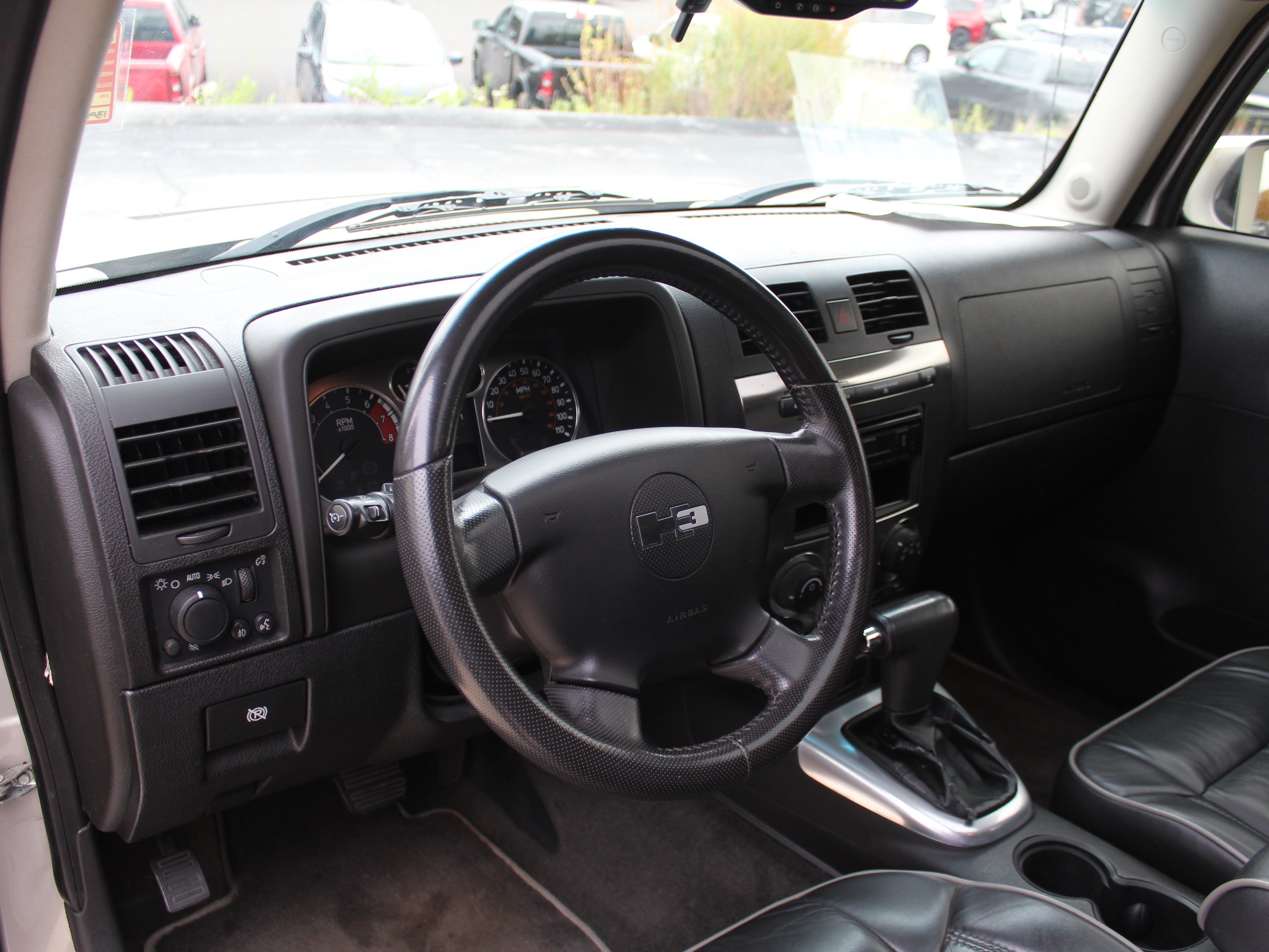 Used 2007 Boulder Gray Metallic HUMMER SUV image 20