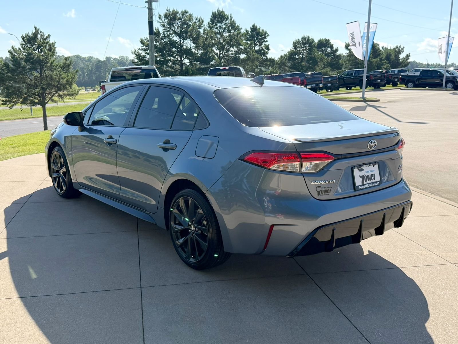 Used 2026 Celestite Toyota SE image 4