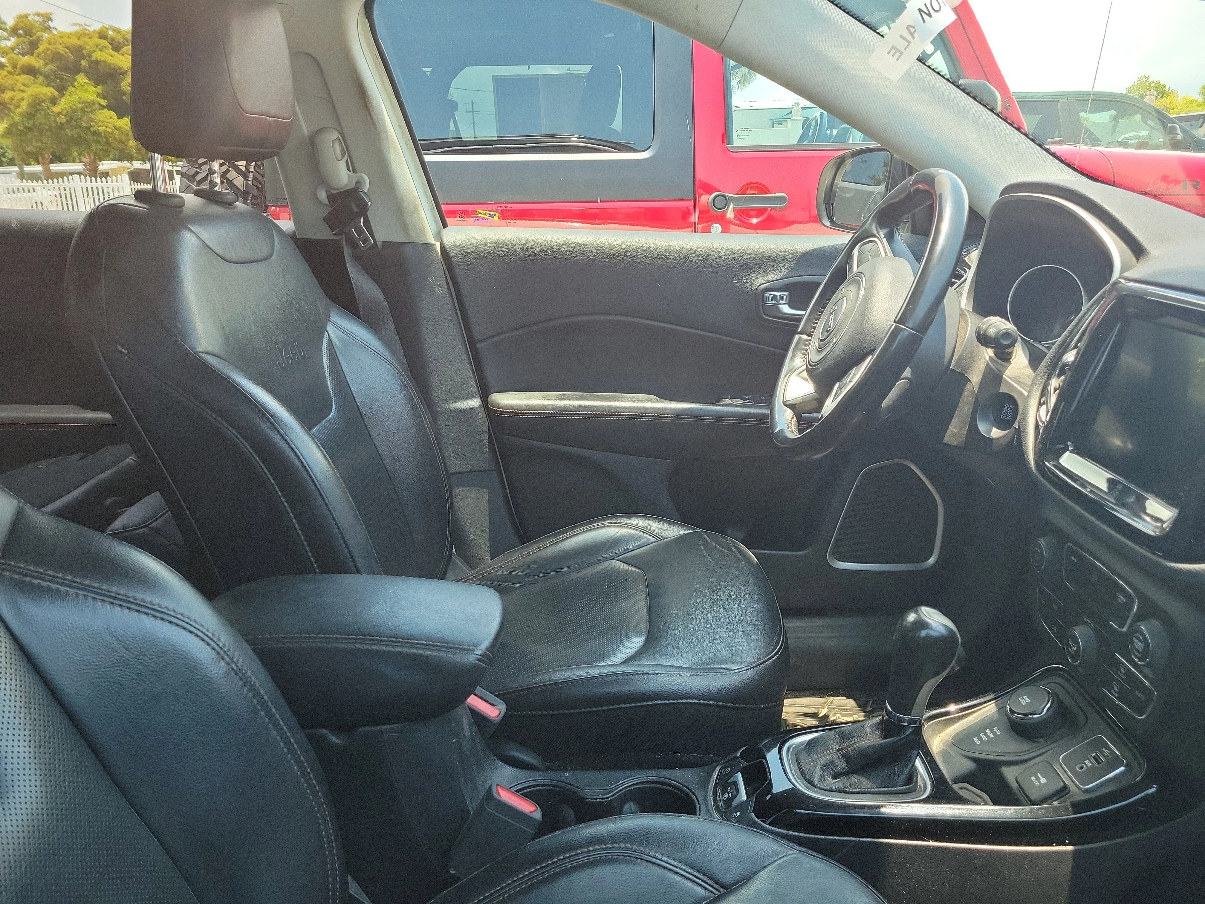 Used 2019 White Clearcoat Jeep Limited image 10