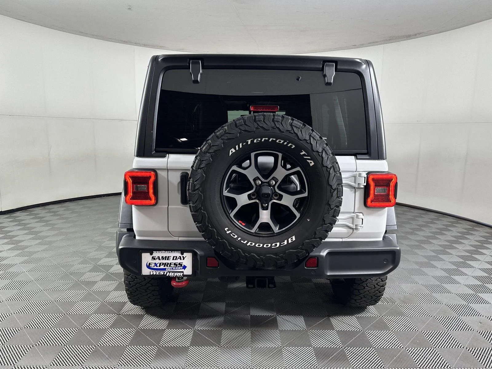 Used 2021 Bright White Clearcoat Jeep Unlimited Rubicon image 17
