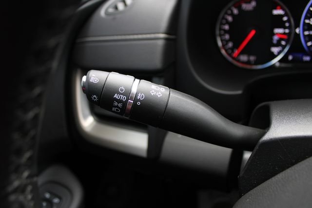 Used 2023 Black GMC Denali image 9