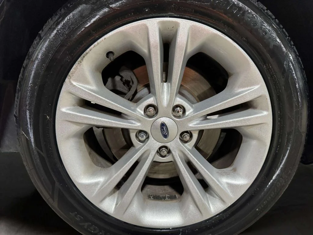 Used 2017 Blue Jeans Metallic Ford SEL image 26