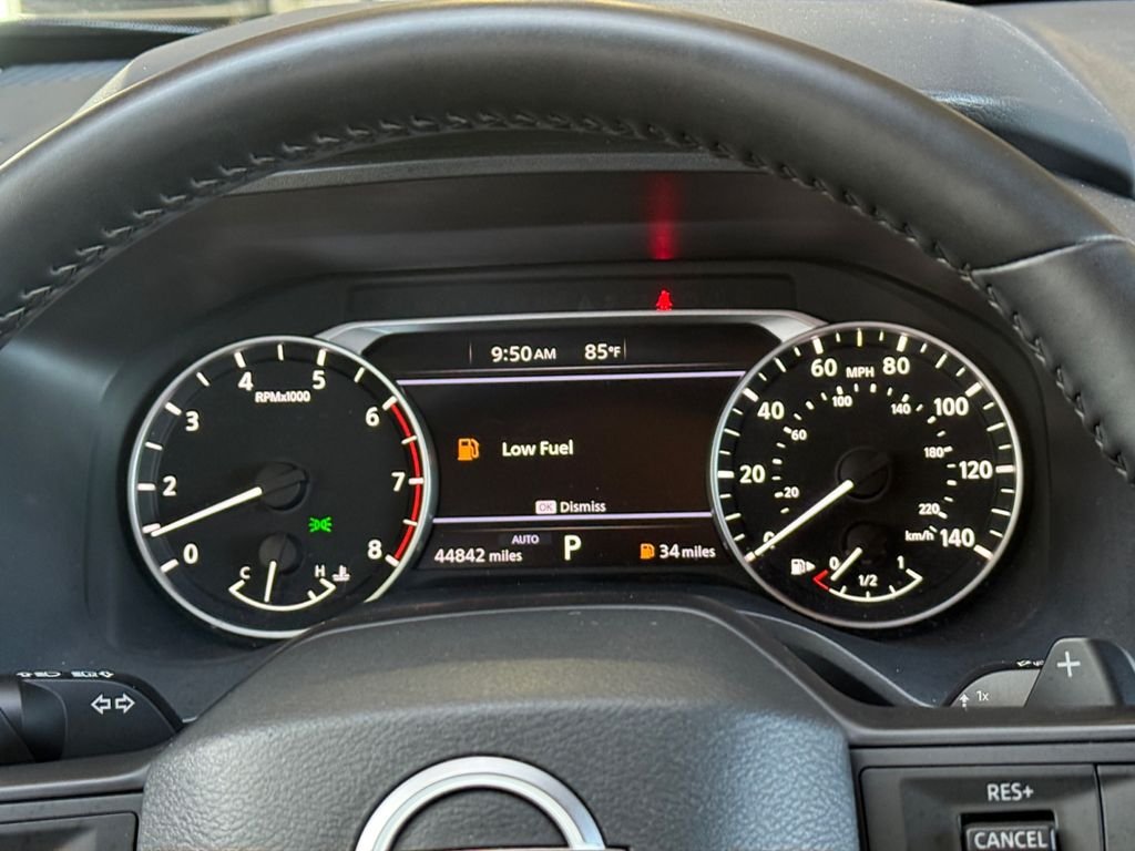 Used 2025 Gray Nissan SV image 14