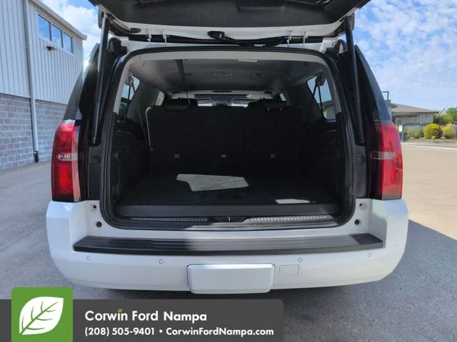 Used 2019 Summit White Chevrolet  image 28