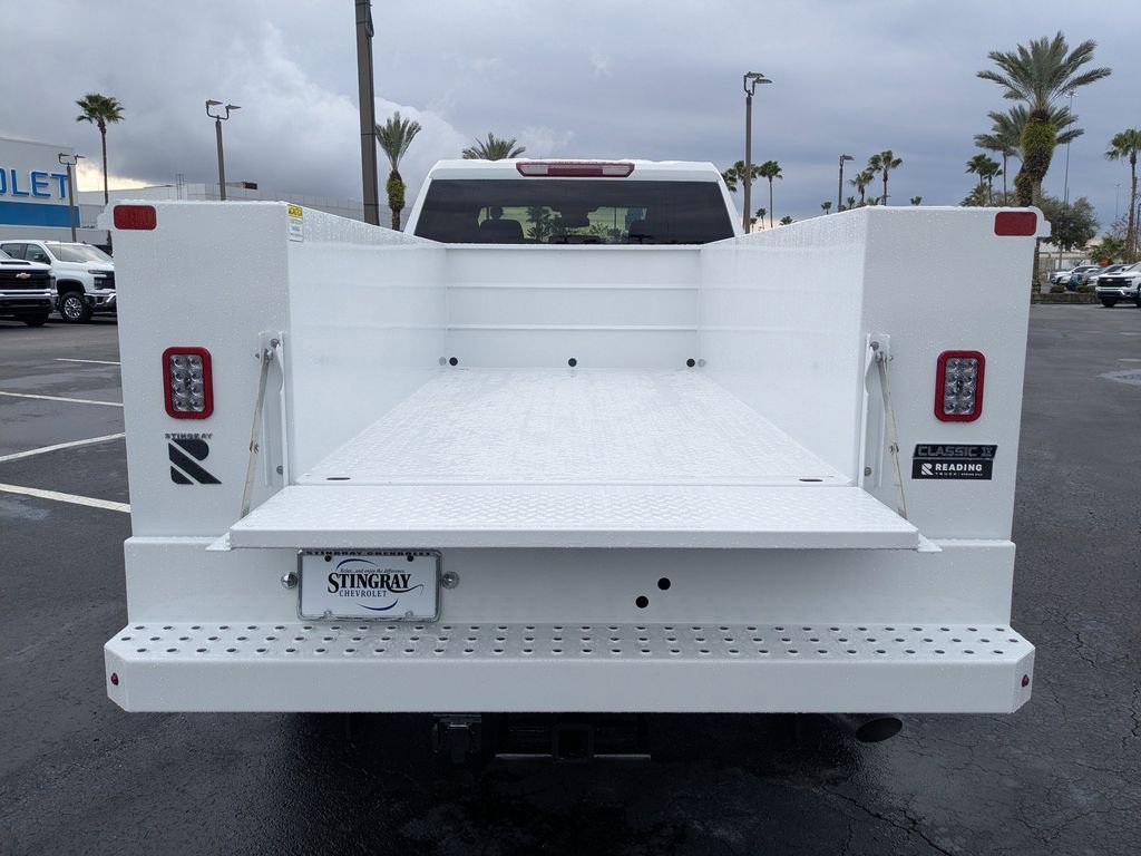 New 2026 Summit White Chevrolet WT image 15