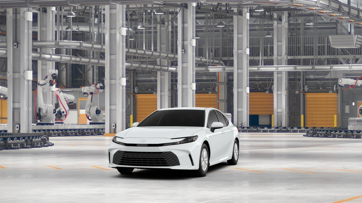 New 2027 Ice Cap Toyota LE image 18