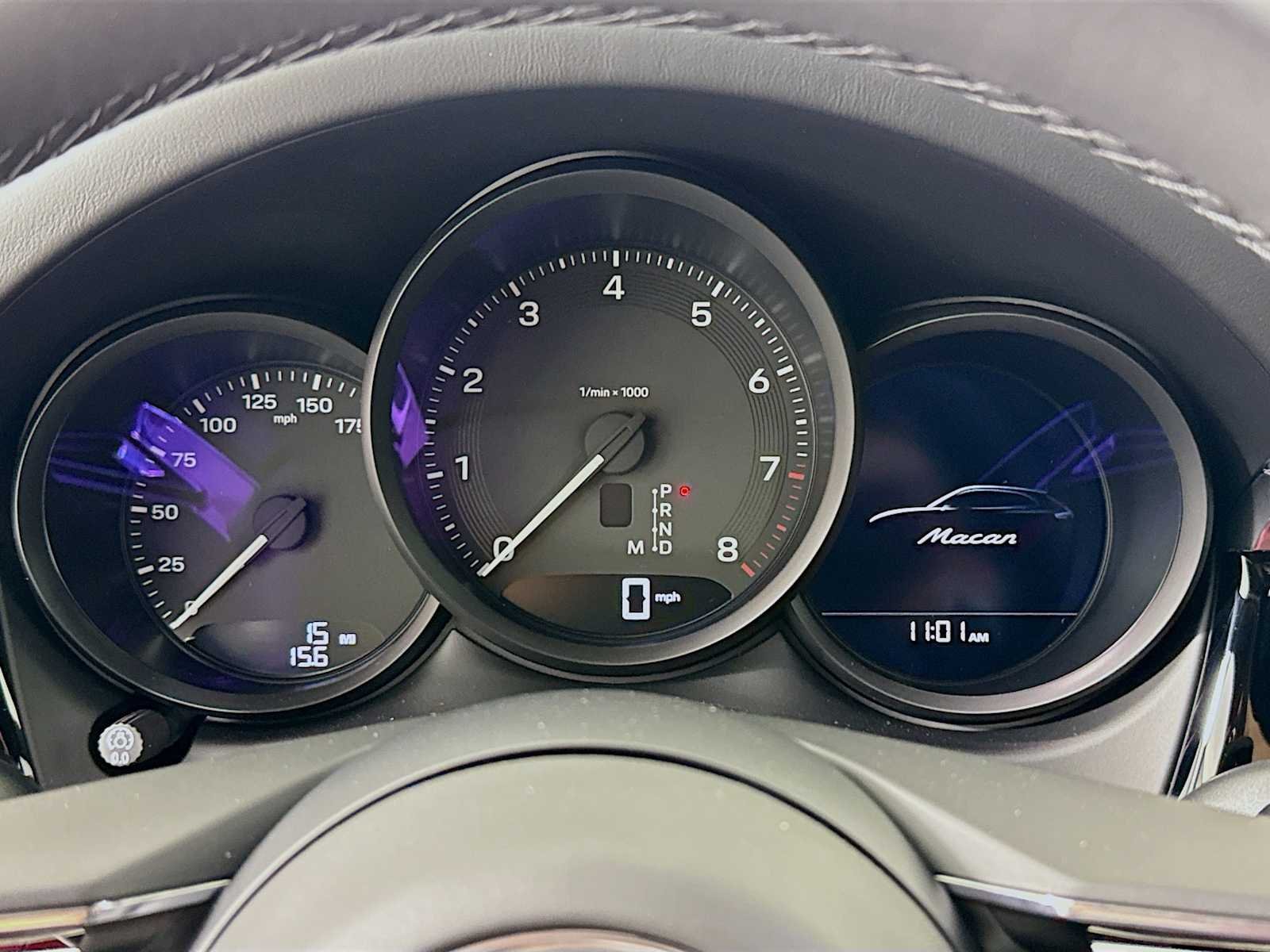 2026 Porsche Macan T - Photo 16