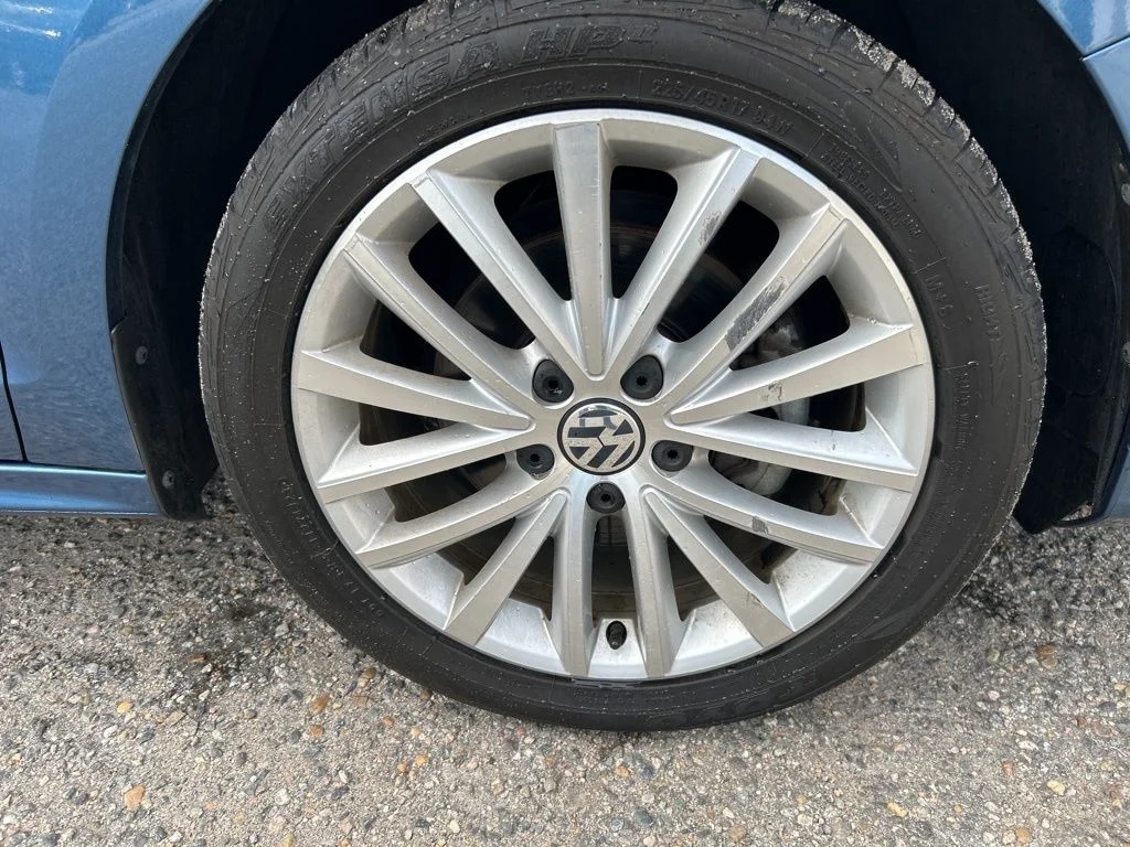 Used 2016 Blue Volkswagen 1.8T SEL image 26