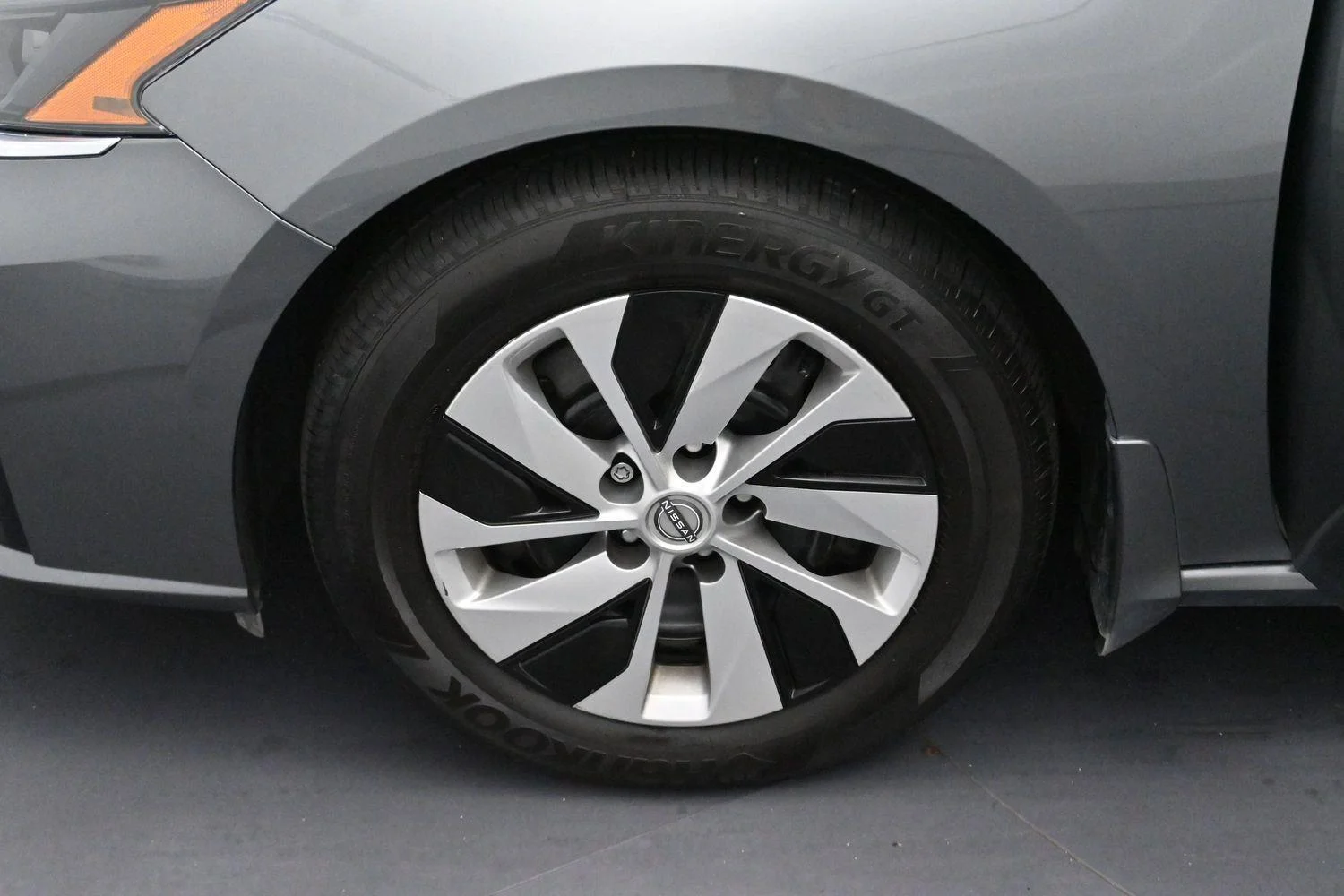Used 2024 Gun Metallic Nissan 2.5 S image 28