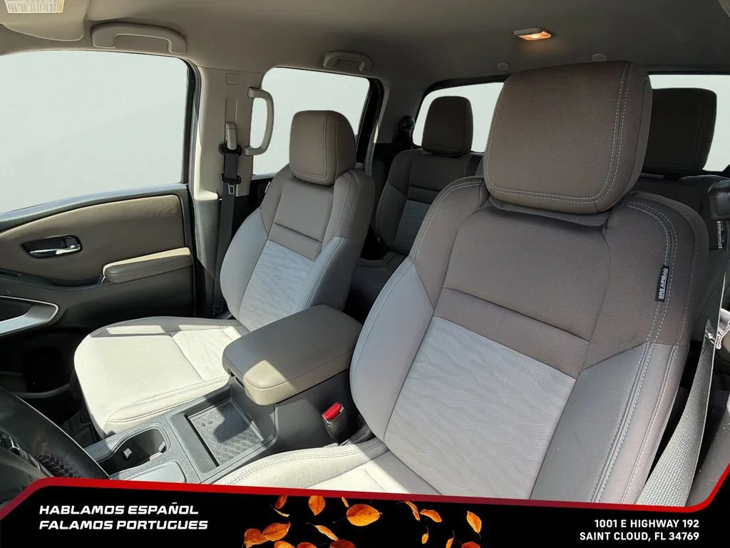 Used 2022 Green Nissan Crew Cab SV 4x4 image 23