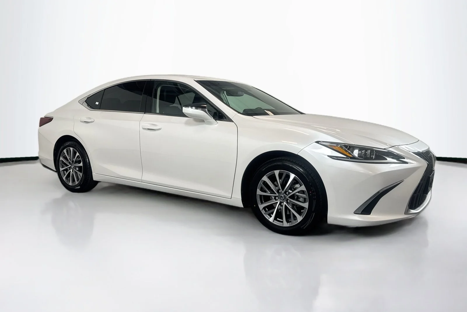 Used 2023 White Lexus ES 350 image 3
