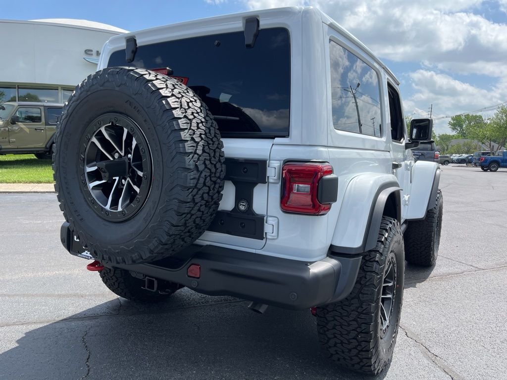 New 2026 Bright White Clear-Coat Exterior Paint Jeep Rubicon X image 46