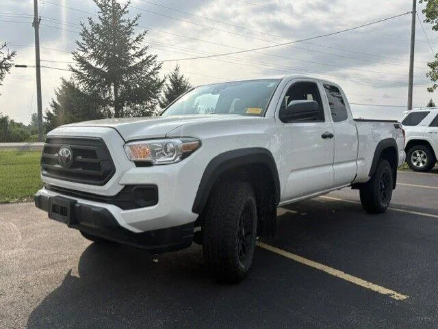 Used 2020 Super White Toyota SR V6 image 6