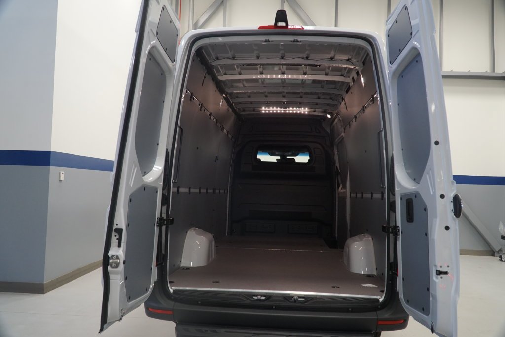 New 2026 Arctic White Mercedes-Benz Cargo 170 WB image 35