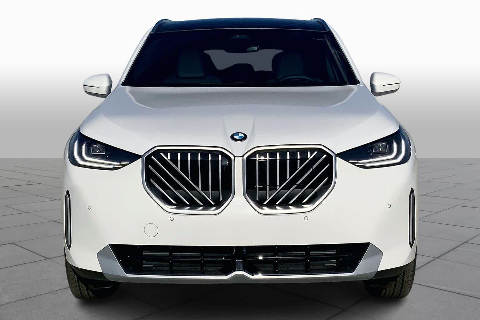 Used 2026 Alpine White BMW 30 xDrive image 3