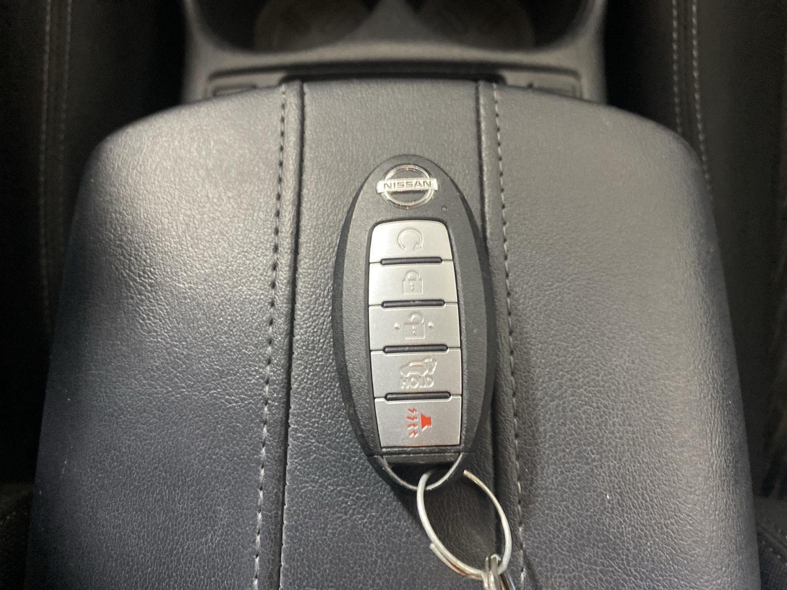 Used 2019 Caspian Blue Metallic Nissan SV image 18
