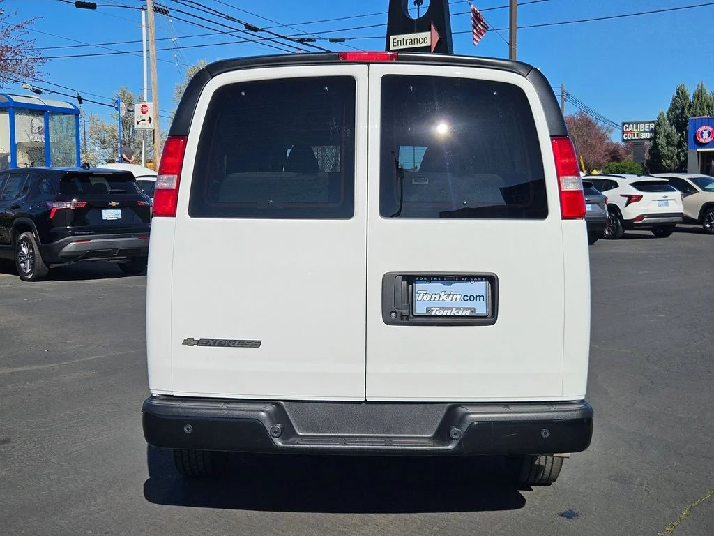 Used 2023 Summit White Chevrolet LS image 5