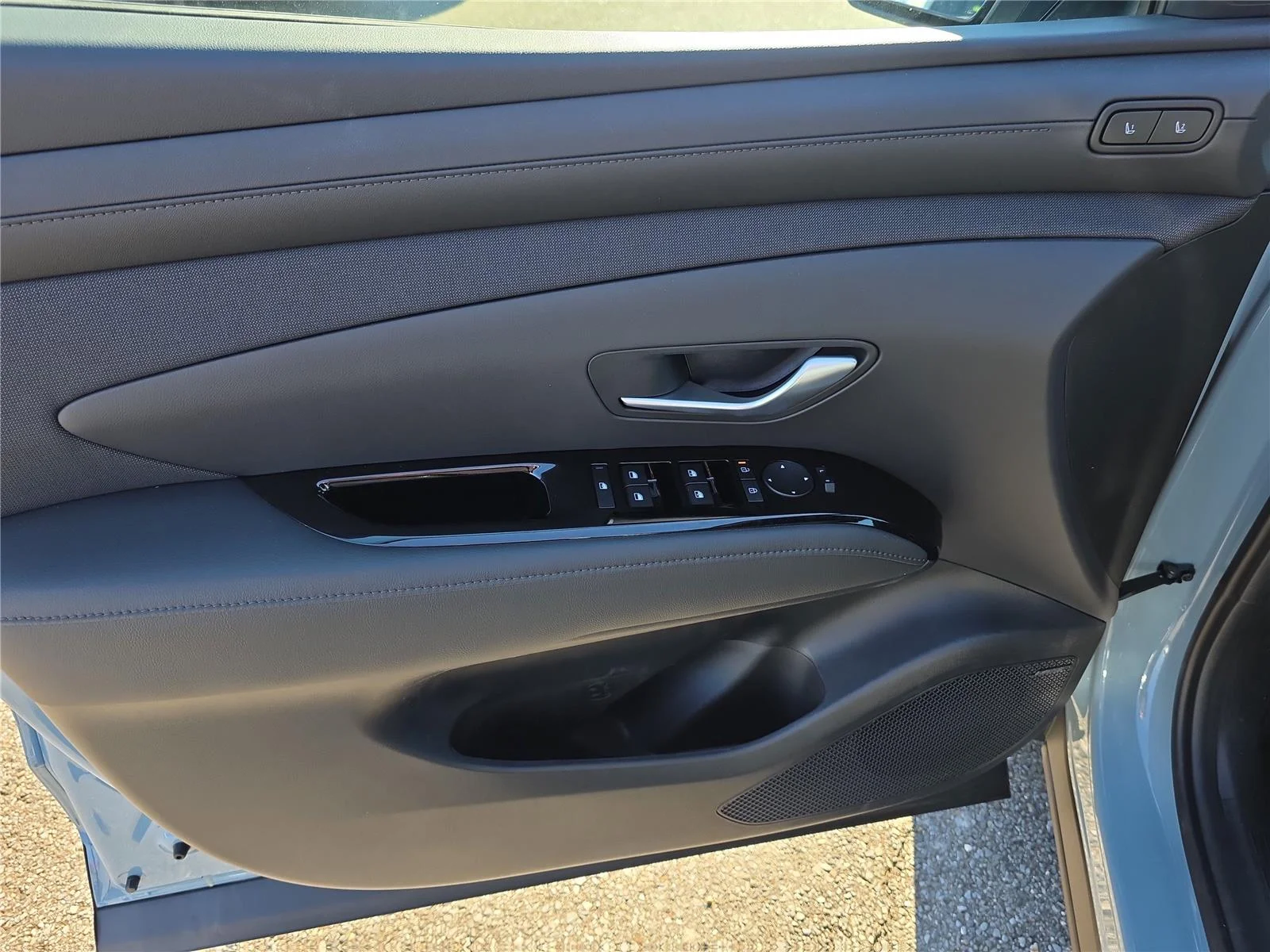 2026 Hyundai Santa Cruz Limited - Photo 11