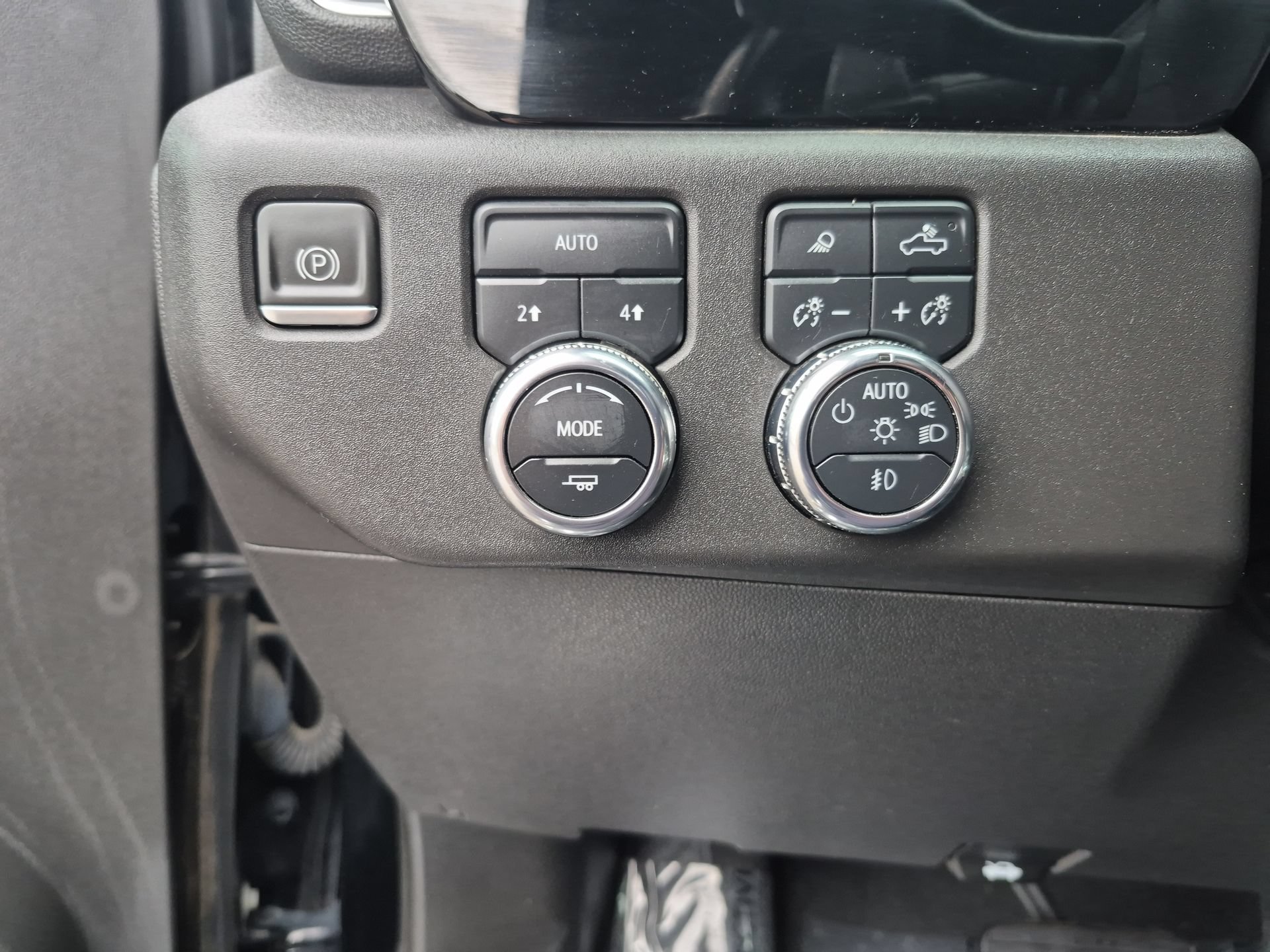 Used 2023 ONYX BLACK GMC SLT image 18